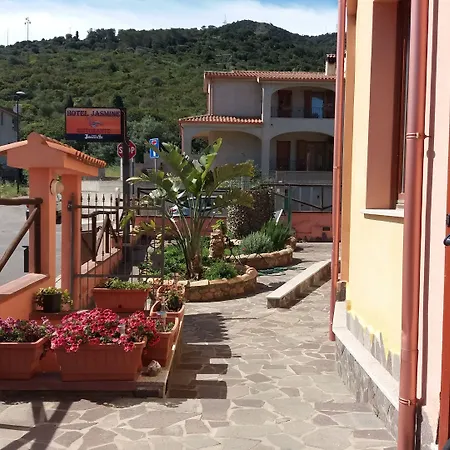 Jasmine Теулада