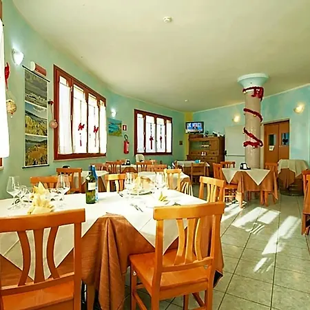 Jasmine Hotel 3*
