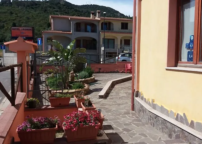 Отель Jasmine Теулада